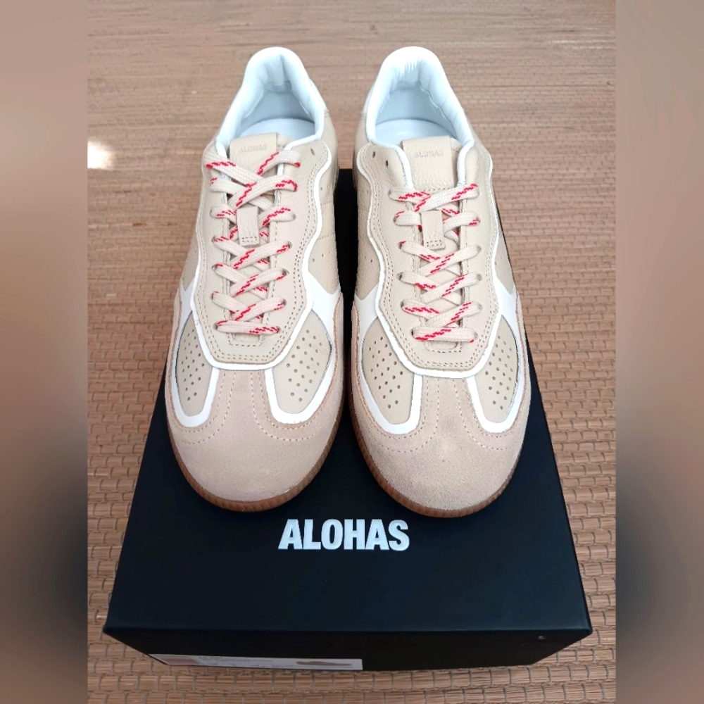 Alohas Beige Women's Sneakers with Red Accents